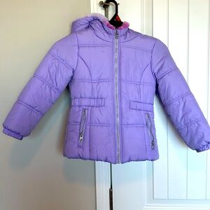 NWOT Medium 5/6 Girls Bubble Jacket or Winter Coat.